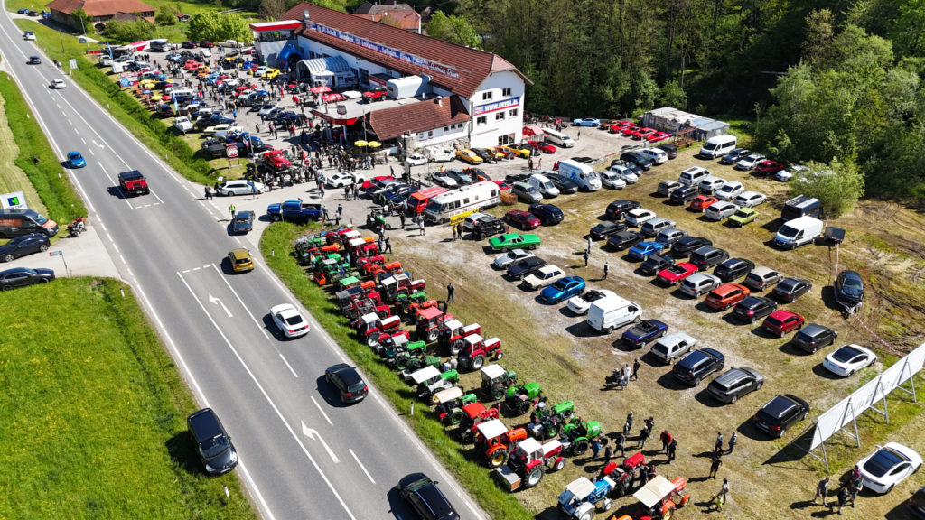 Großes KFZ – Treffen beim Autohaus Krydl
